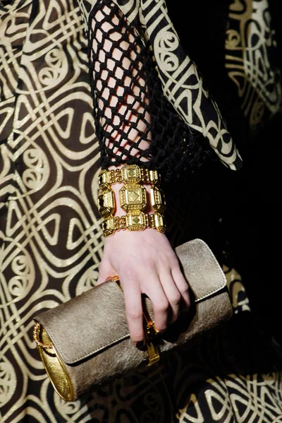 Look 18